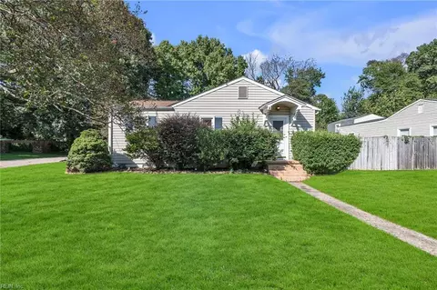 2701 Omar St, Chesapeake, VA 23324