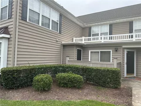 2325 Old Greenbrier Rd, Chesapeake, VA 23325