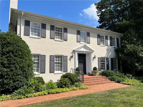 1124 Bay Colony Dr, Virginia Beach, VA 23451