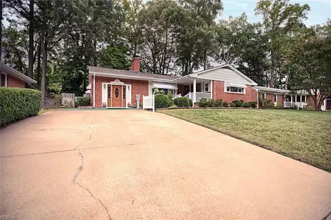 305 Ilene Dr, Newport News, VA 23608