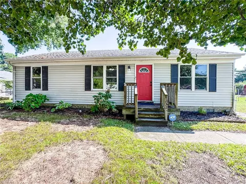 4232 Schooner Trl, Chesapeake, VA 23321