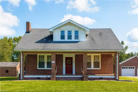 29007 N Main St, Newsoms, VA 23874
