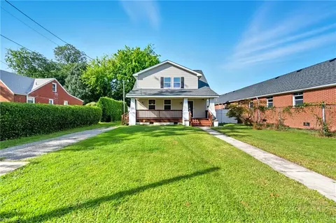 1038 Philpotts Rd, Norfolk, VA 23513