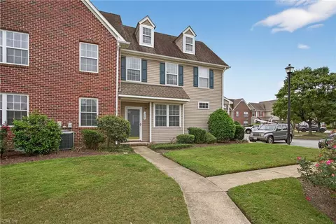 208 Fireweed Ct, Chesapeake, VA 23320