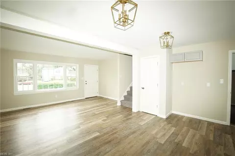 Living - 703 S Fallon Ct, Hampton, VA 23661 photo 1 of 9