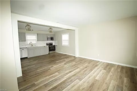 Living - 703 S Fallon Ct, Hampton, VA 23661 photo 3 of 9