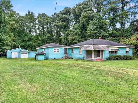 4817 Charlton Dr, Chesapeake, VA 23321
