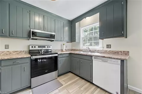 1415 Edson Ter, Hampton, VA 23663 photo 10