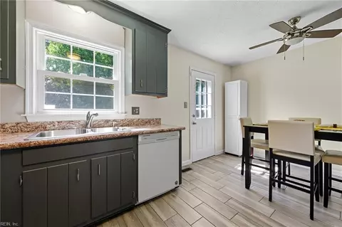 1415 Edson Ter, Hampton, VA 23663 photo 11
