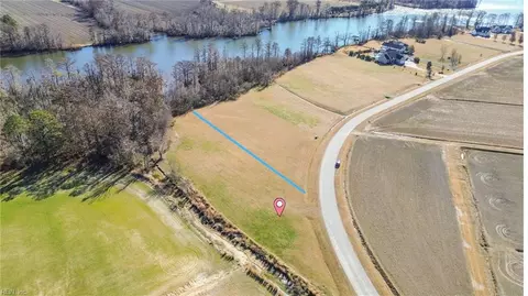 401 Pointe Vista Dr, Pasquotank County, NC 27909