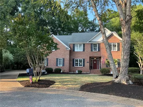 106 Fisher Ct, Seaford, VA 23696