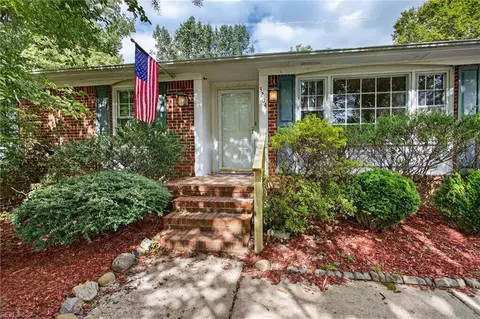 3204 Pioneer Ln, Chesapeake, VA 23323