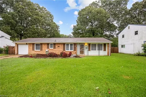 3256 Deer Park Dr, Virginia Beach, VA 23452