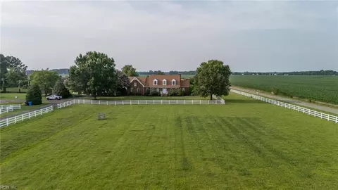 1040 Sanderson Rd, Chesapeake, VA 23322
