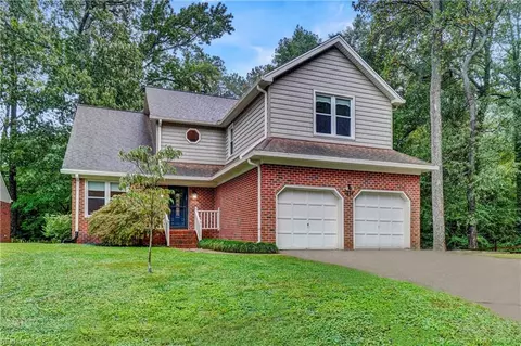 1917 Countryside Ln, Virginia Beach, VA 23454