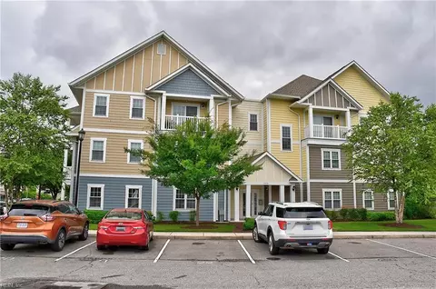 1016 Thoroughgood Way # 100, Chesapeake, VA 23324