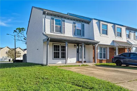 4884 Woods Edge Rd, Virginia Beach, VA 23462