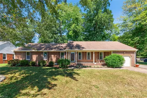 1213 Lakeford Pl, Chesapeake, VA 23322