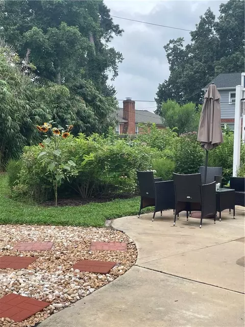 Exterior - 106 Cardinal Dr, Hampton, VA 23664 photo 12 of 13