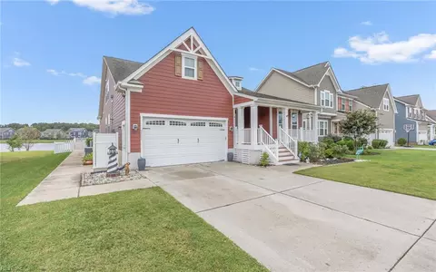 3111 Yuban St, Chesapeake, VA 23323