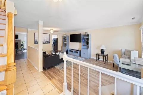 4726 Woods Edge Rd, Virginia Beach, VA 23462