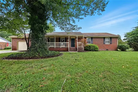 209 Britwell Dr, Chesapeake, VA 23322