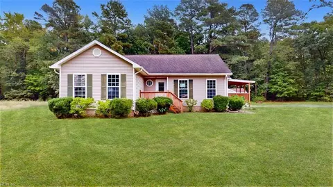 929 Saint Brides Rd W, Chesapeake, VA 23322