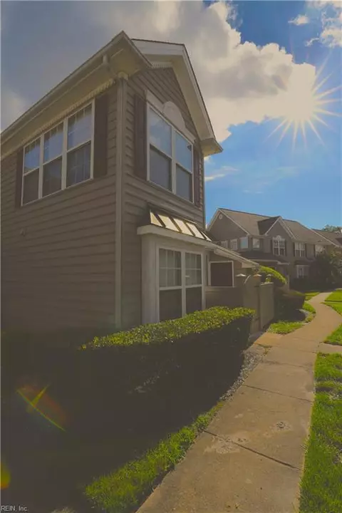 2423 Old Greenbrier Rd, Chesapeake, VA 23325