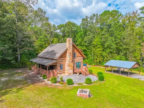9161 Whispering Pines Trl, Windsor, VA 23487