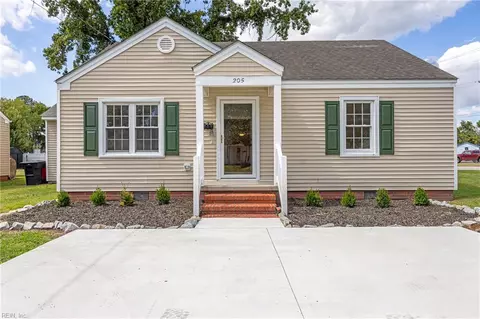 205 Simpson St, Elizabeth City, NC 27909