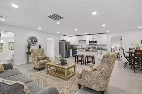 13648 Track Ln, Smithfield, VA 23430