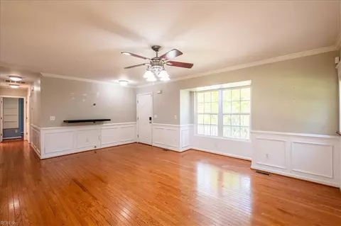 Living - 1060 E River Rd, Fork Union, VA 23055 photo 3 of 6