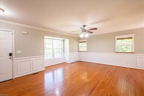 Living - 1060 E River Rd, Fork Union, VA 23055 photo 2 of 6