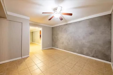 Living - 1060 E River Rd, Fork Union, VA 23055 photo 6 of 6