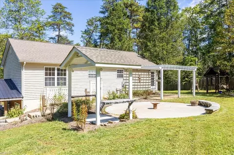 Exterior - 1060 E River Rd, Fork Union, VA 23055 photo 5 of 6