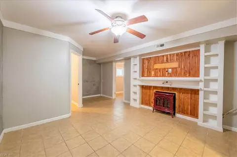 Living - 1060 E River Rd, Fork Union, VA 23055 photo 5 of 6