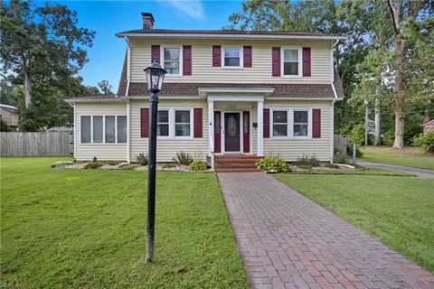 1025 Pennsylvania Ave, Suffolk, VA 23434