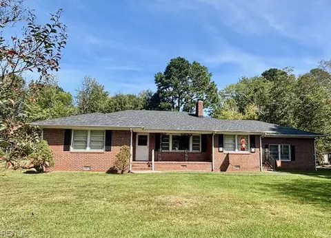 412 Crescent Dr, Franklin, VA 23851