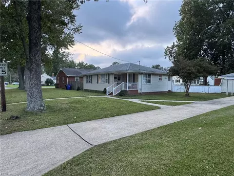 3916 Race St, Portsmouth, VA 23707