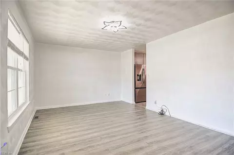 808 Joyce St, Norfolk, VA 23523 photo 3