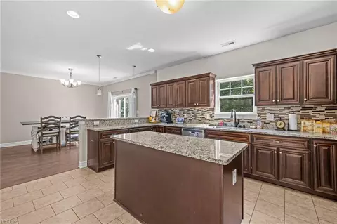 Kitchen - 114 Pochin Pl, Hampton, VA 23661 photo 5 of 6