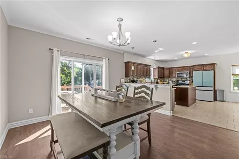Dining - 114 Pochin Pl, Hampton, VA 23661 photo 2 of 2
