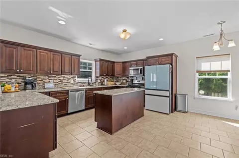 Kitchen - 114 Pochin Pl, Hampton, VA 23661 photo 1 of 6