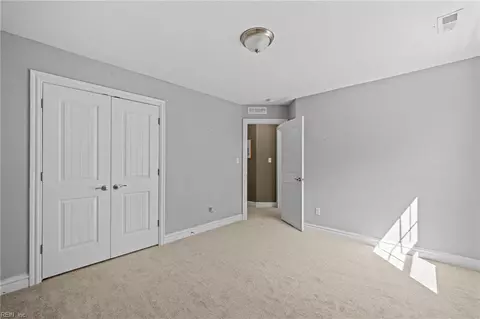 Bedroom - 114 Pochin Pl, Hampton, VA 23661 photo 6 of 10