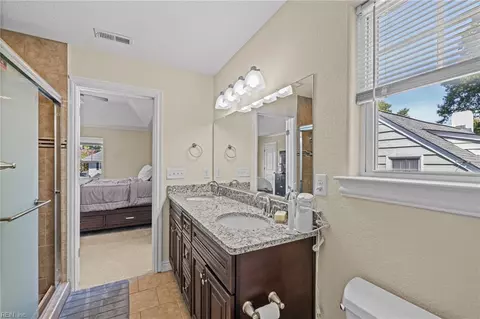 Bath - 114 Pochin Pl, Hampton, VA 23661 photo 2 of 3