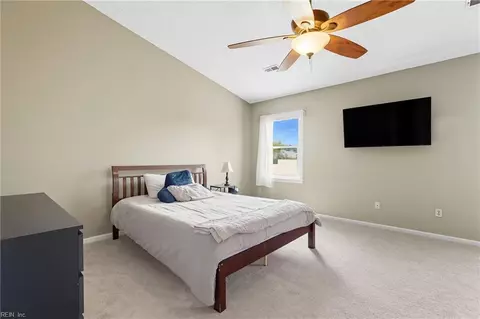 Bedroom - 53 Dawn Ln, Hampton, VA 23666 photo 3 of 3
