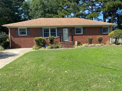4122 Candlewood Dr, Hampton, VA 23666