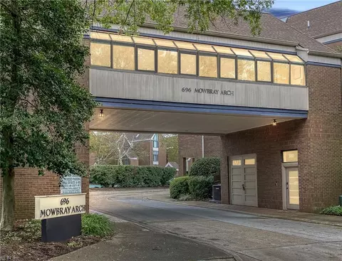696 Mowbray Arch Arch #100, Norfolk, VA 23507