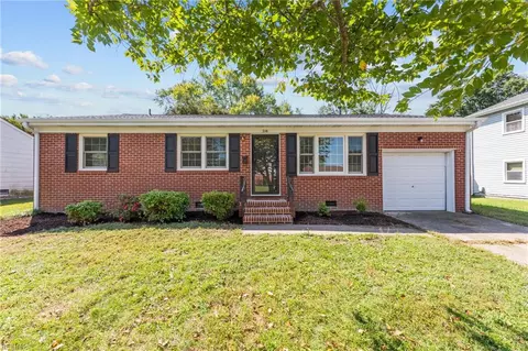 216 Valirey Dr, Hampton, VA 23669