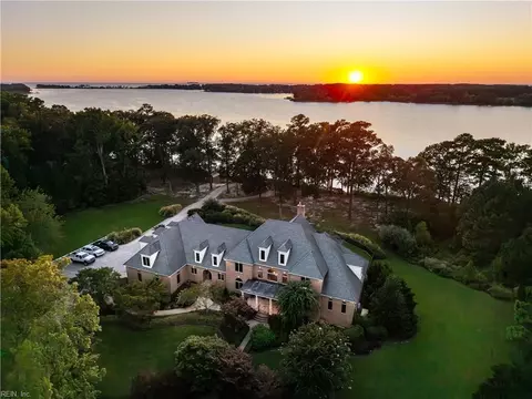 4375 White Tail Ln, Machipongo, VA 23405